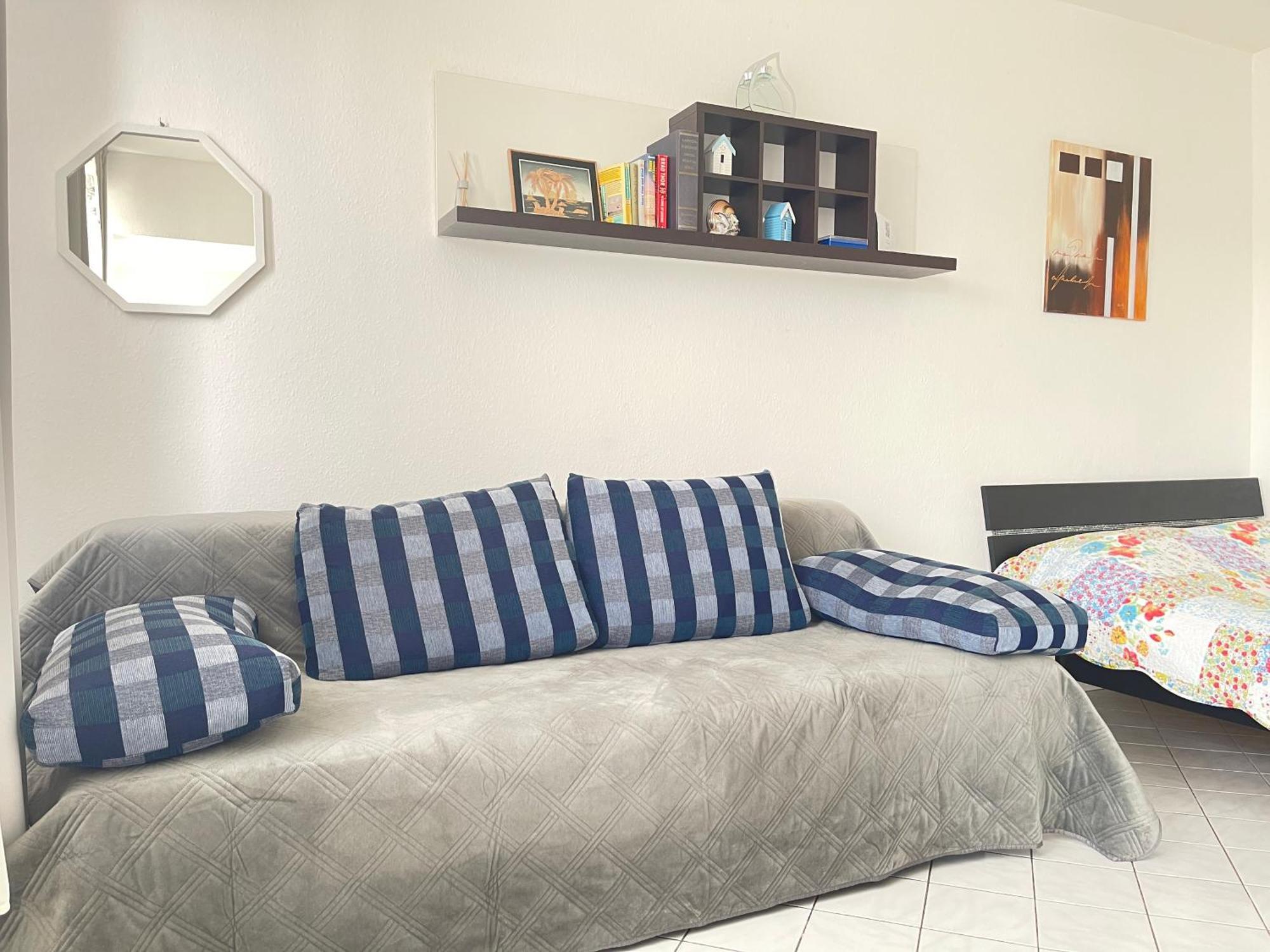 Cool Studio Saint Louis Vicino Stazione/Aereoporto Apartamento Exterior foto